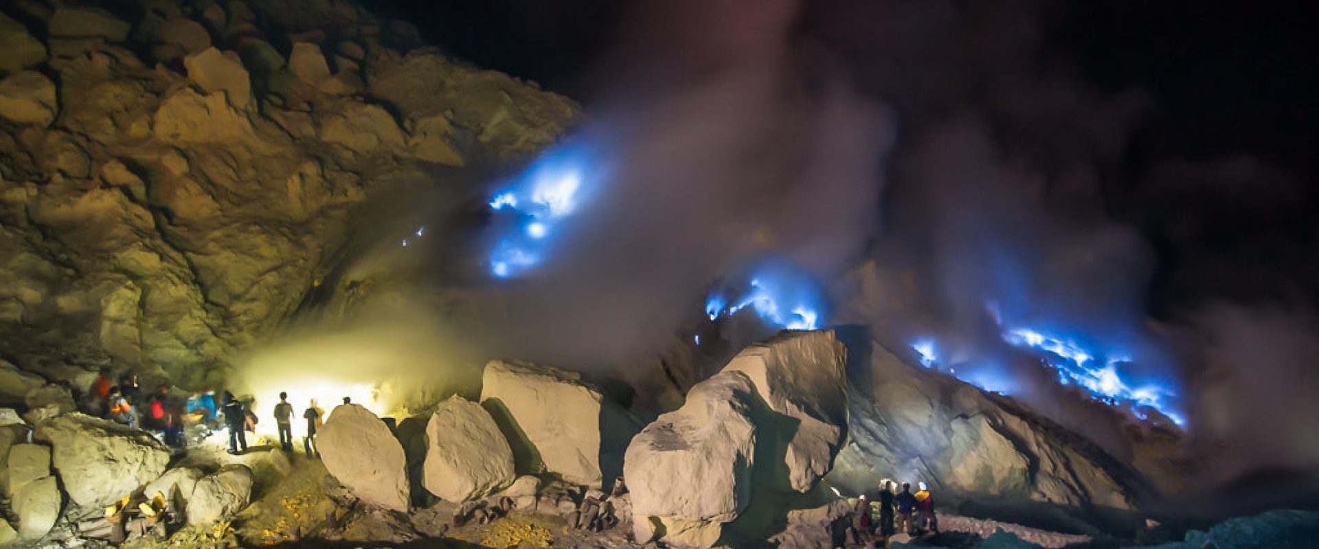 ijen-blue-flame.jpg