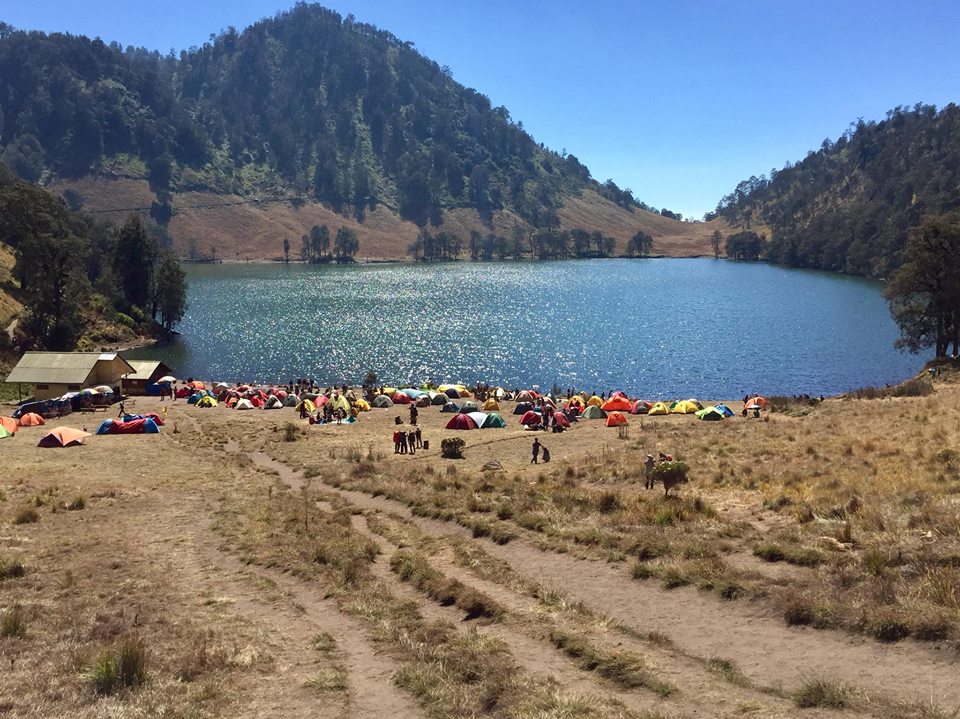 Mount Semeru trekking tour from malang